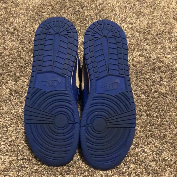 Air Jordan 1 Retro High OG GS ‘Hyper Royal’ - Picture 4 of 7